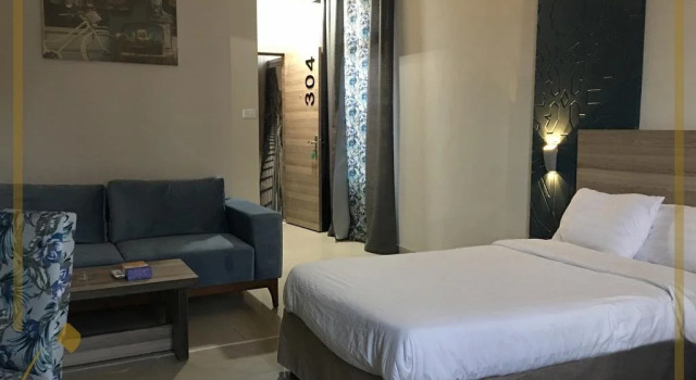 Sana, Prenota Hotel Şāfūţ Al-Zarqa Governorate