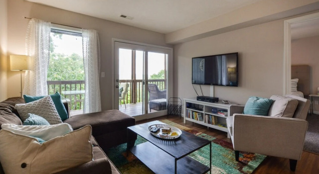 Branson Treehouse Retreat 2 Bedroom Condo