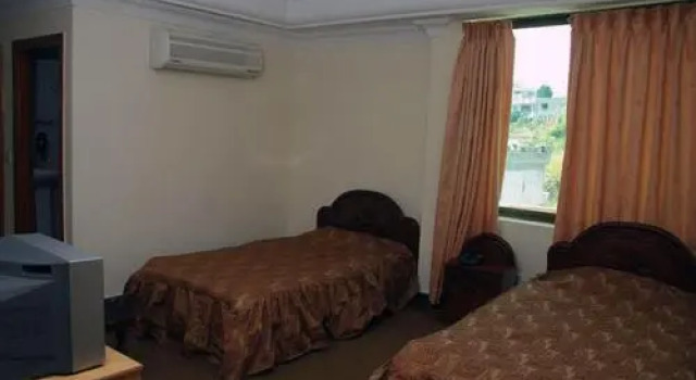 Holidays Inn Kashmir, Réserver Hôtel Pothi Azad Jammu and Kashmir