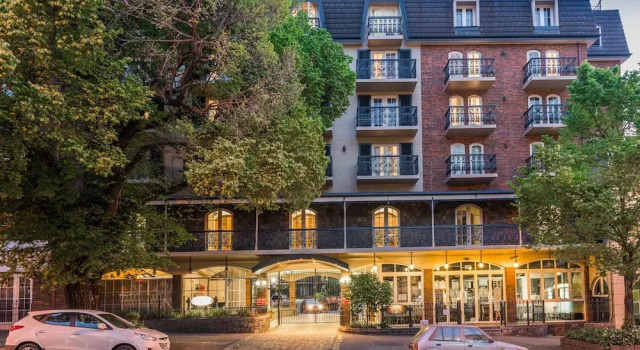dwell Village Melbourne City, Book Hotel Hotels in Melbourne Region with a Pool, Swimming Pool