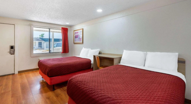 Четырёхместный номер Standard Motel 6 Hagerstown MD