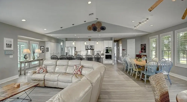 A Shore Thing Bb903 5 Bedrooms 4.5 Bathrooms Home