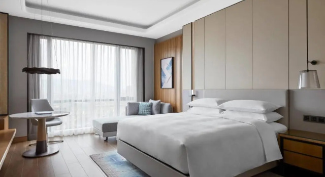 Номер Deluxe Wenzhou Airport Marriott Hotel
