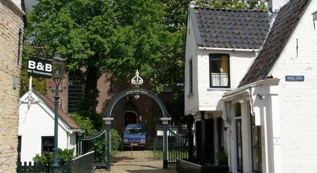 Коттедж Nice Holiday Home on the Water in Grou
