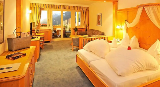 Двухместный номер Superior с балконом Hotel Fürstenhof