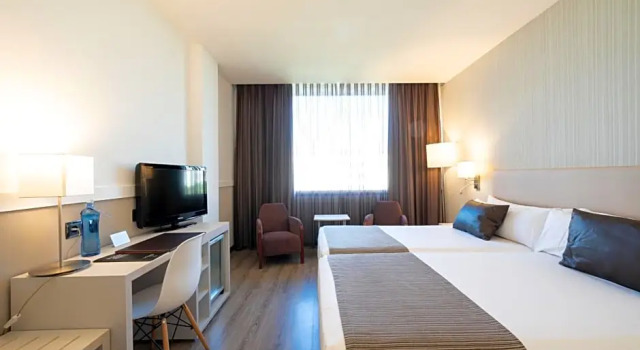 Номер Premium Catalonia Gran Hotel Verdi