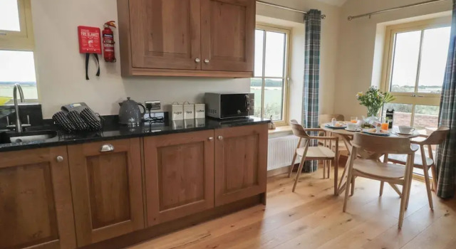 Whinny Cottage, Buchen Sie Ferienhaus Hotels in Schottland mit Parkplatz, Parkplätze