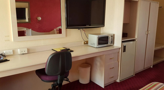 Golden Age Motor Inn, Забронировать Мини-отель Куинбиан Новый Южный Уэльс