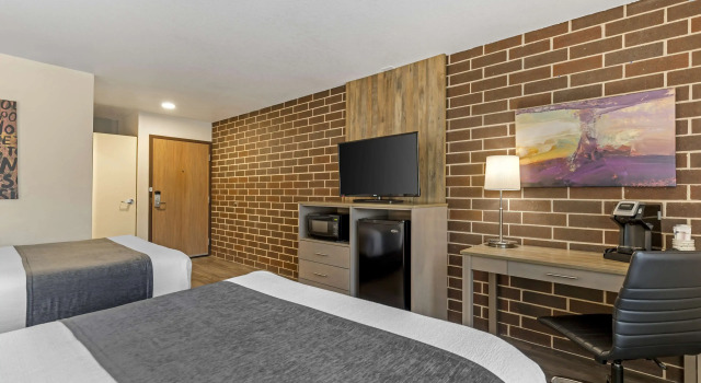 Четырёхместный номер Standard Best Western Plus Waterloo & Cedar Falls