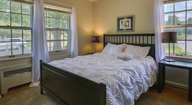 Коттедж с 2 комнатами Cumberland Cottage w/ Screened Porch + Fire Pit!