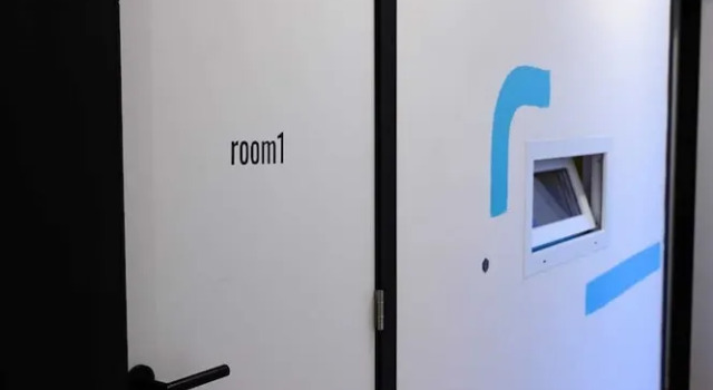 Кровать в общем номере Cool Cool House