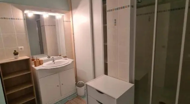Secteur Gare T2 Residence Securisee, Забронировать Апартаменты/квартира Отели Лиможа с парковкой, рядом с Церковь Сен-Мишель-де-Лион, Парковка
