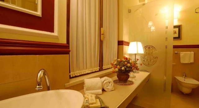 Полулюкс Hotel & Ristorante Zunica 1880