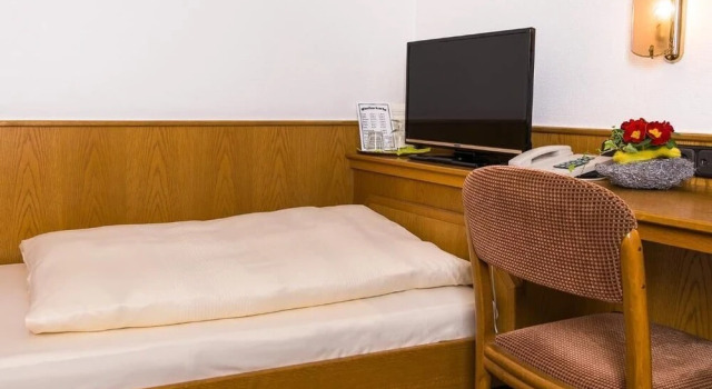 AKZENT Hotel Meerfräulein, Buchen Sie Hotel Hotels in Altmühltal mit Parkplatz, Parkplätze