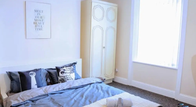 Beautiful 5-bed House Roker Beach, Забронировать Отель Отели Англии 3 звезды, 3*