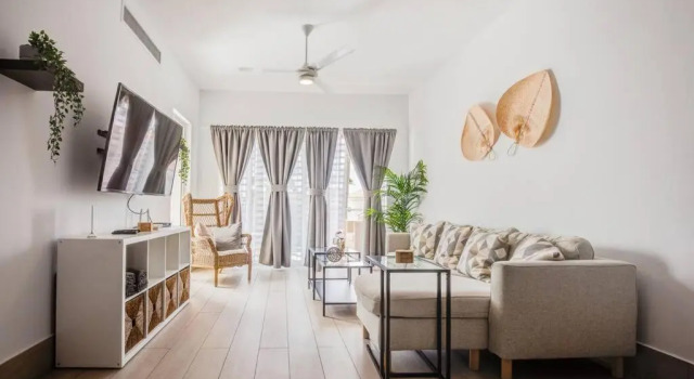 Апартаменты NEW UNIT WITH BEACH AND POOL ACCESS - N B301