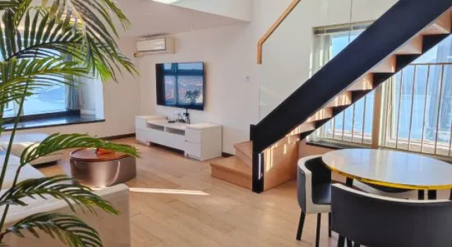 Двухместный люкс Дуплекс с 2 комнатами с красивым видом из окна Wuxiang LOFT Seaview Holiday Beauty Hotel (Shenzhen Bohai City V Mansion)