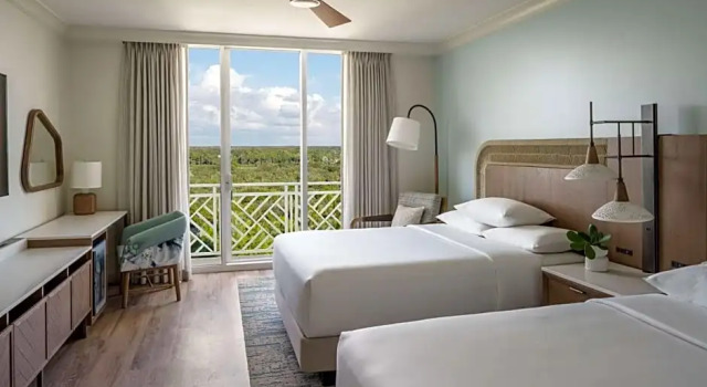 Четырёхместный номер с частичным видом на бухту Hyatt Regency Coconut Point Resort & Spa Near Naples