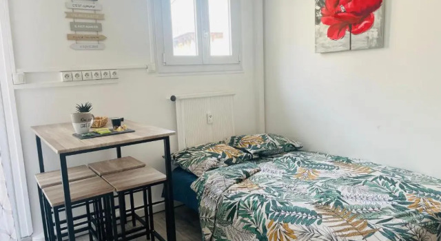 Suquet Beach Center - 10m walk from Palace 100m beach, Забронировать Апартаменты/квартира Отели Канн с парковкой, рядом с Le Croisette Casino Barriere de Cannes, Парковка