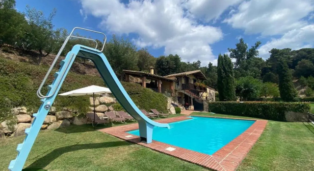 Вилла Catalunya Casas Stunning Costa Brava mountain retreat and 30kms away from the beach
