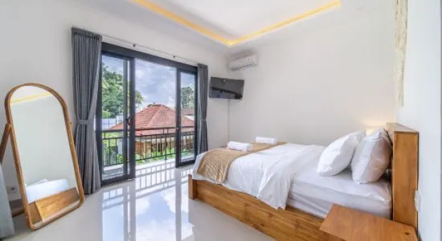 Gauri House - Quiet Retreat with Huge Pool near Top Dining Spots, Book Hotel Ubud Gianyar