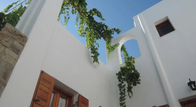 Mitsi Studios, Prenota Hotel Naoussa Paro