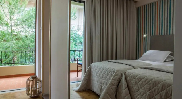 Двухместный номер Standard с балконом Hotel Pitsakis