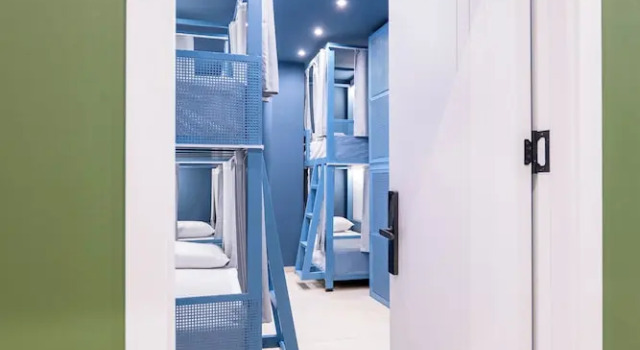 Кровать в общем номере (мужской номер) Mega Hostel