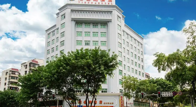 Люкс Vienna Hotel Guangdong Huizhou Maidi South Road