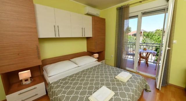 Apartments Villa Miranda, Забронировать Апартаменты/квартира Водице Шибенско-Книнская жупания, рядом с Пляж Фрателли