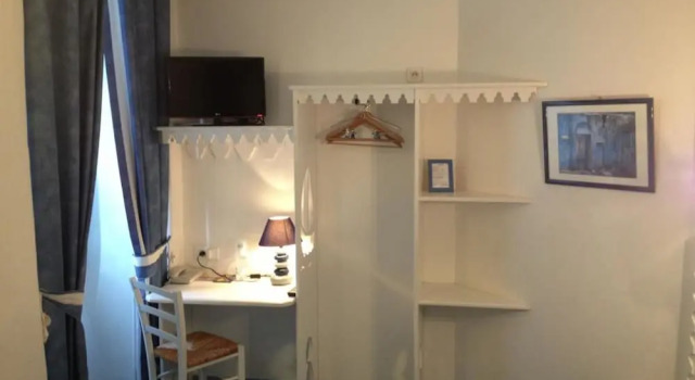 Hotel LAstrolabe, Забронировать Отель Олорон-Сент-Мари Pyrénées-Atlantiques, рядом с Шоколадная фабрика Lindt