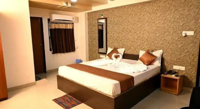 Hotel Sukh Sagar