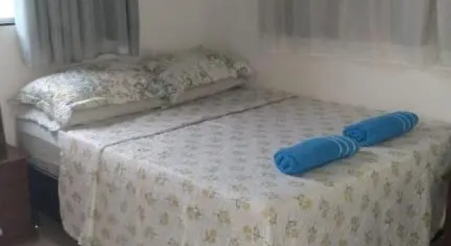 Casa com 2 quartos e banheira de Hidromassagem, Забронировать Отель Триндади Гояс, рядом с City Hall Square