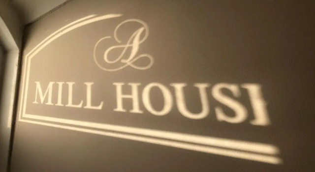 Коттедж Mill House Townhouse