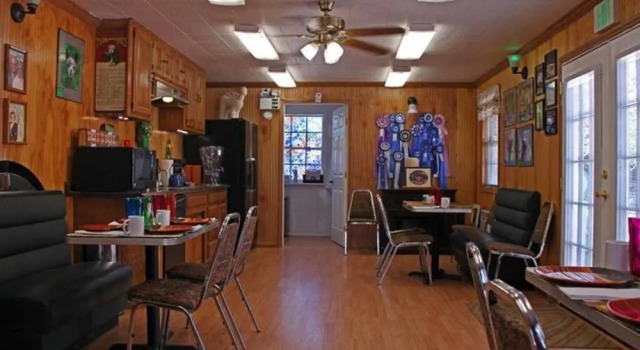 Old Irish Inn, Rezervasyon Otel Denton Dallas - Fort Worth Metropolitan Area