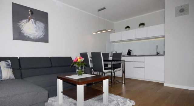 Przystanek Centrum, Varaa Hotelli Hotellit Pommeri pysäköinnillä, Pysäköinti