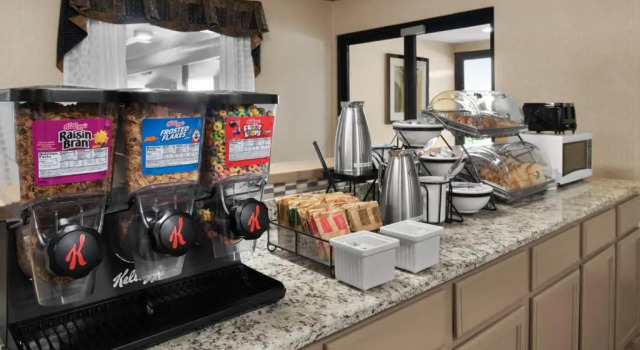 Номер Standard Baymont by Wyndham Belleville Airport Area Free Airport Shuttle