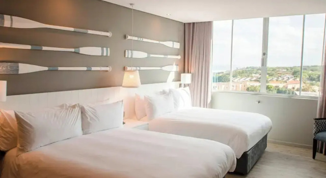 Четырёхместный номер с частичным видом на океан Protea Hotel by Marriott Durban Umhlanga