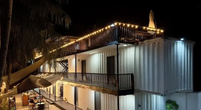 Pig Dive Hostel