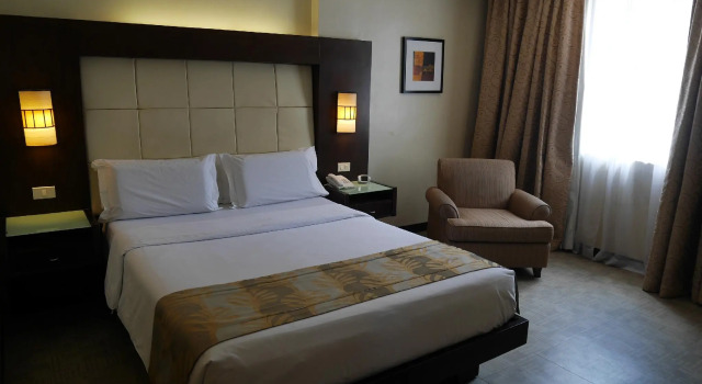Luksusowy dwuosobowy pokój Circle Inn Hotel and Suites Bacolod