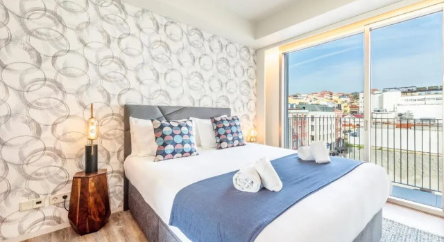 Апартаменты Mid-century Apartment Near Cais do Sodré