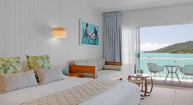 Номер Deluxe с балконом Coral Sea Resort