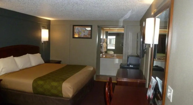 Номер Standard Econo Lodge Pittsburgh