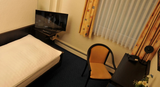 Hotel Benelux, Забронировать Отель Отели Ахен 3 звезды, рядом с Марширтор, 3*