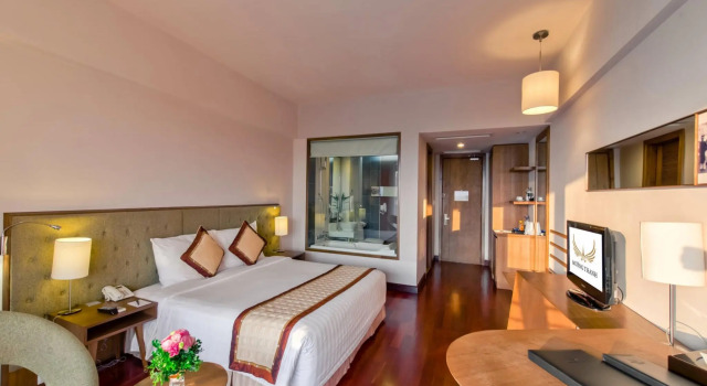 Двухместный номер Deluxe с видом на реку Muong Thanh Holiday Hue Hotel