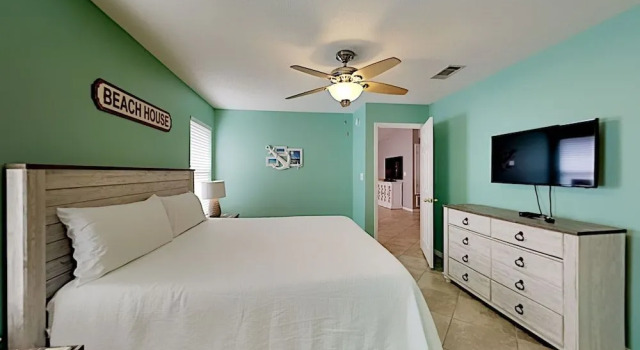 A Coastal Cottage, Rezerwuj Dom wakacyjny Hotele w Emerald Coast z parkingiem, Parking