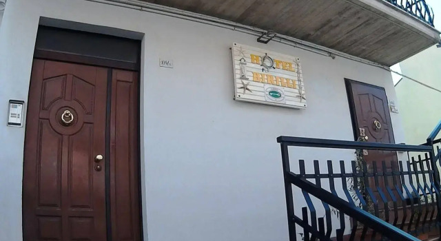 Birilli B&B, Забронировать Отель «постель и завтрак» Отели в центре Чивитанова-Марок с завтраком, отели в центре Чивитанова-Марок с завтраком