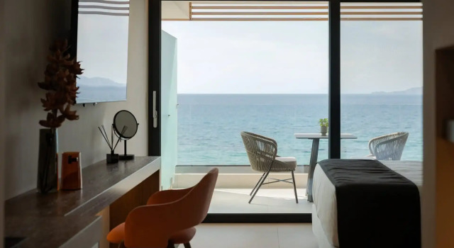 Полулюкс Avant Blue Boutique Hotel