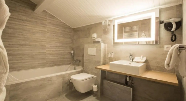 Номер Standard Logis Hotel Le Petit Casset