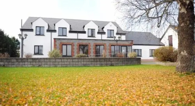 Teach Na Teamhrach, Book Hotel Navan Meath